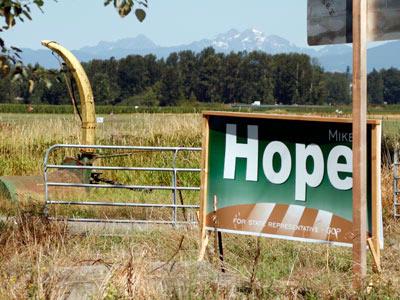 Snohomish Farmers come out for Mike Hope