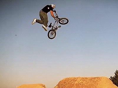 TOP PRO BMX RIDERS COMPETING 