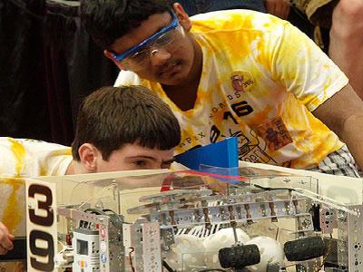 Snohomish school participates in FIRST Robotics Competition